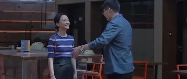 周迅演戏不装，这么瘦竟也有小肚子，这才是奔五女人的真实身材！