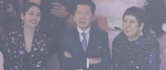 向太一家看秀被拍，跟郭碧婷有说有笑，婆媳关系特别真实的好！