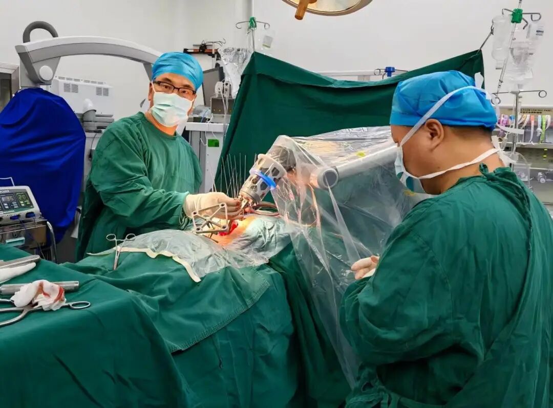 術(shù)中機(jī)器人輔助手術(shù)