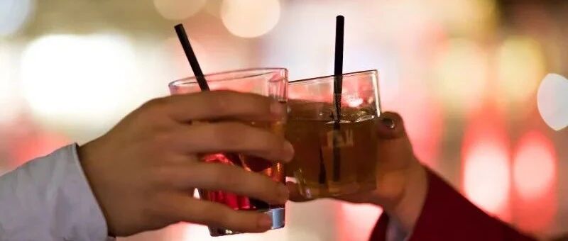 除了饮酒，吃这些东西也可能会酒精超标！