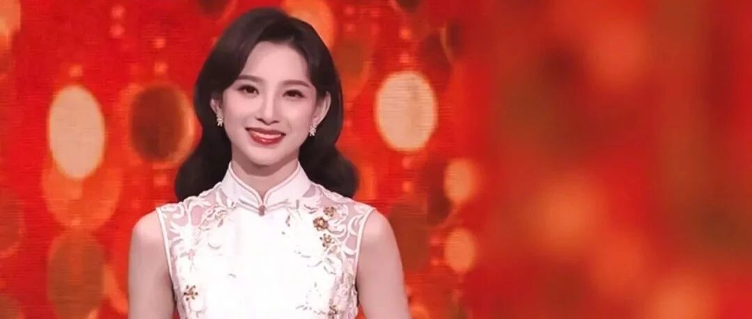 新一代“央视颜霸”出现！首登春晚刷屏全网，直男狂喜：我又初恋了！