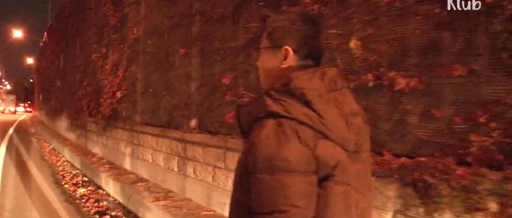 凌晨2点，他去高速路上收尸，随后发生的一切让人泪湿双眼