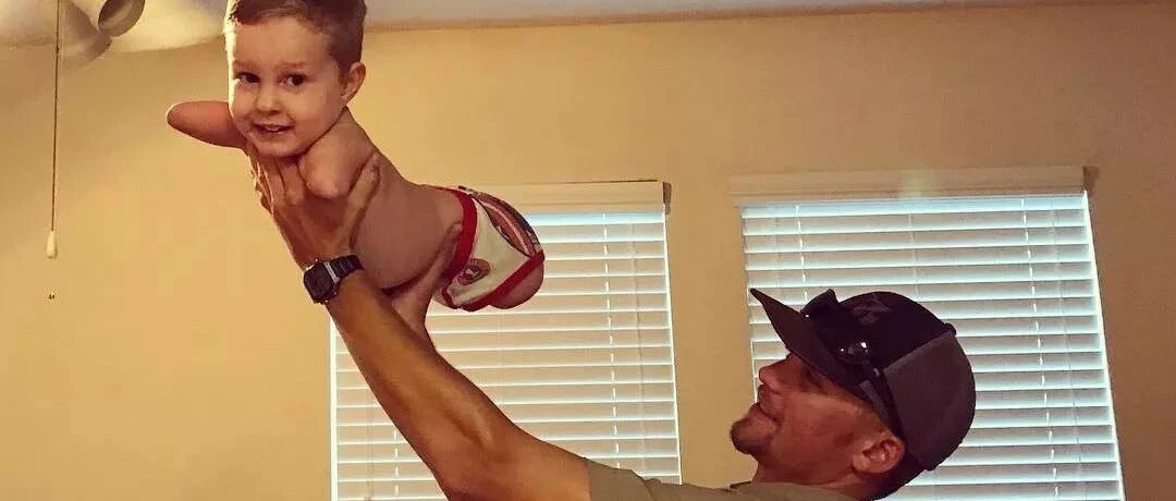 8岁儿子天生无臂，年轻宝妈的教育方式刷爆朋友圈：人生抓到烂牌，该怎么打？