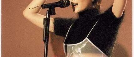 她拿下2021香港歌后......网友：港乐彻底没救了