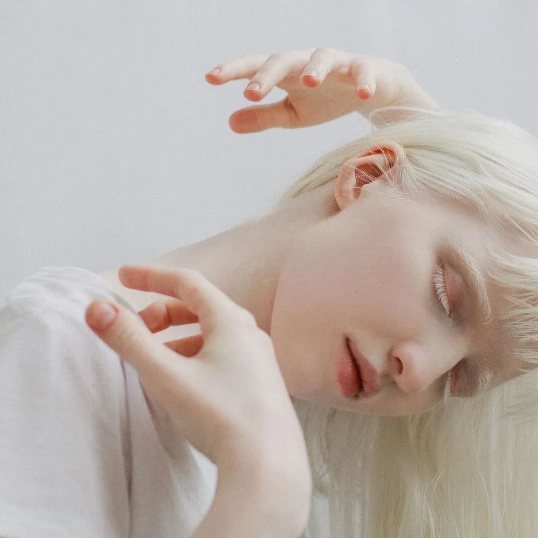 21岁乌克兰"艾莎公主"爆红ins!