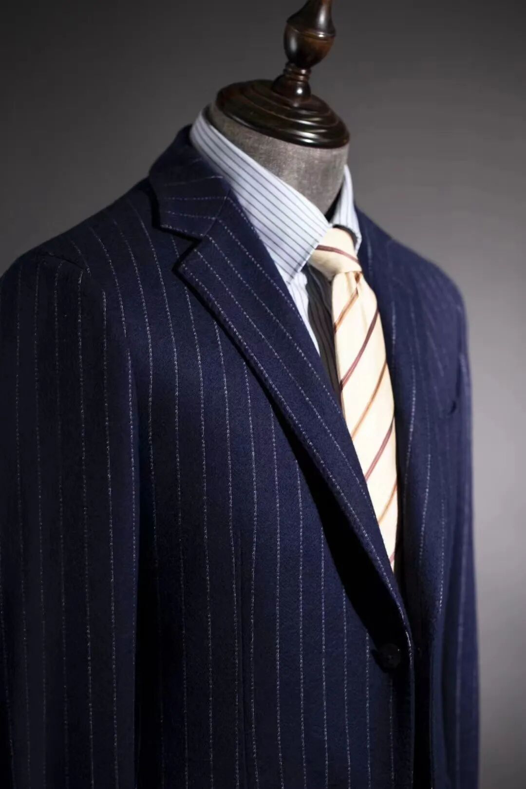 职场人士穿搭西服怎么搭配