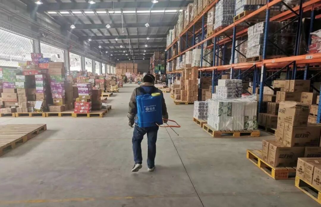 为了打好“疫情防控”攻坚战，云仓配迎难而上，全国40多个配送中心陆续开工保障民生物资“最后一公里”的供应。