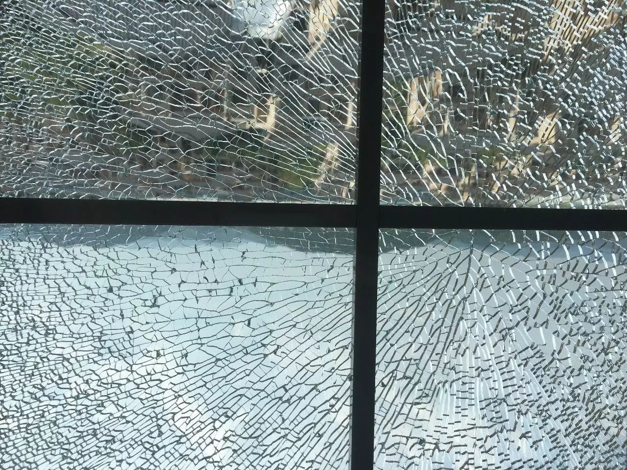 高温天,你家的玻璃自爆了吗?