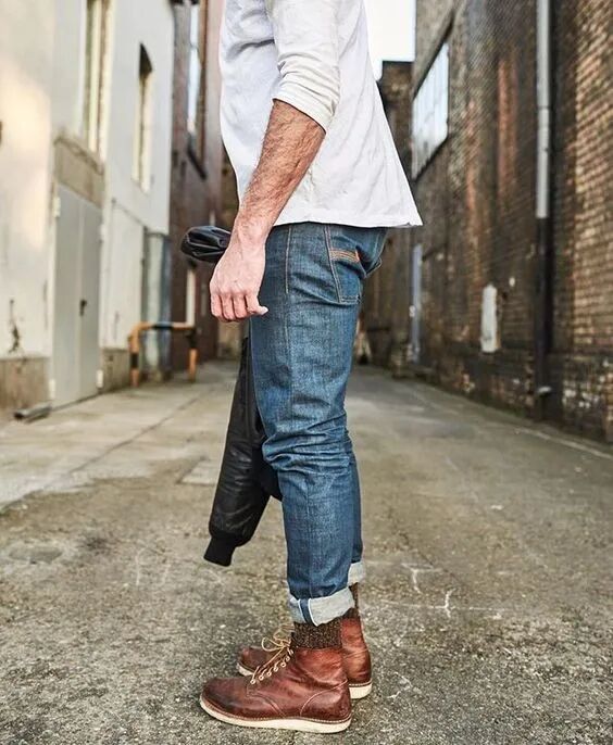 现在,越来越多的女生开始喜欢阿美咔叽风格的装扮,运用你道听途说来的