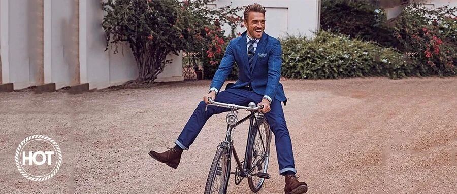 裤脚挽得好，再废的裤子也能变潮