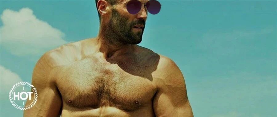 紧身激凸、宽松显胖，壮汉该如何帅气过夏天？