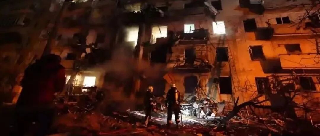 乌国防部称基辅交战马上开始！中国驻乌大使馆提醒：不要穿迷彩服外出！