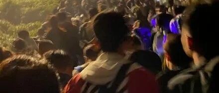 广东一景区已饱和！多地景区今日停止售票……你翻不过的人墙还有这些“平替”