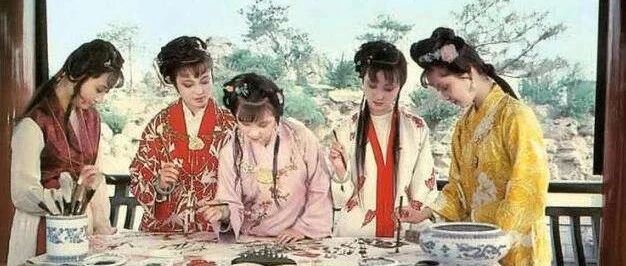 《红楼梦》中的服饰故事