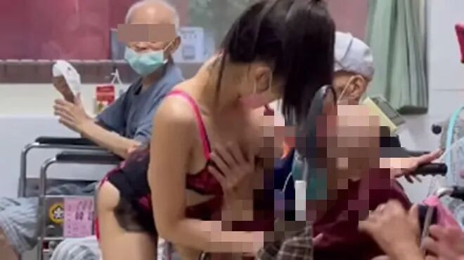 中秋晚会，台湾养老院请脱衣舞娘给老人跳艳舞，引起海外华人一片哗然（组图） - 2