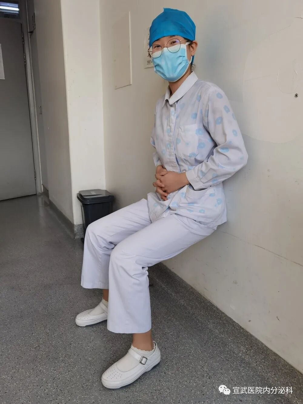 练习英语口语注意点_电脑点关机就会重启_靠墙静蹲的正确姿势与时间