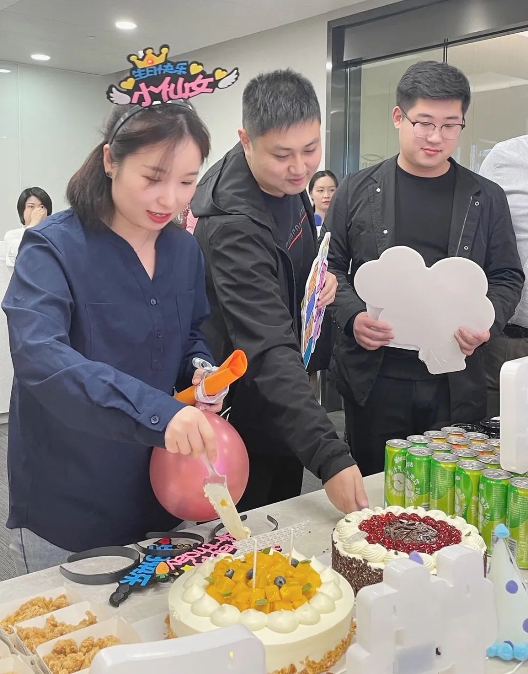 全球捷运物流集团员工生日会集锦|相约相伴·情暖金秋