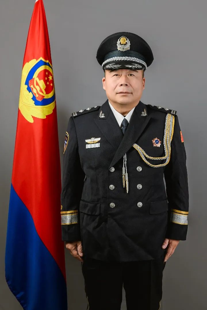 公安民警礼服图片图片