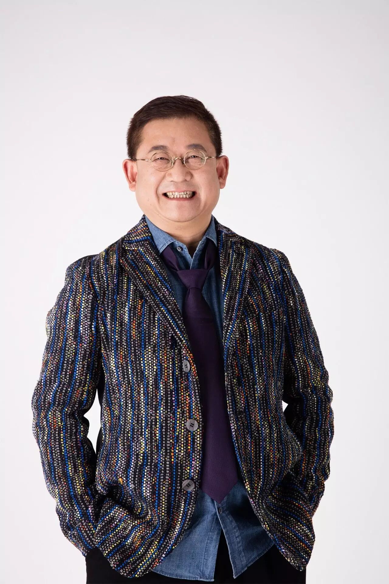 现任中国传媒大学戏剧影视学院导演表演系表演教研室主任,九方名座