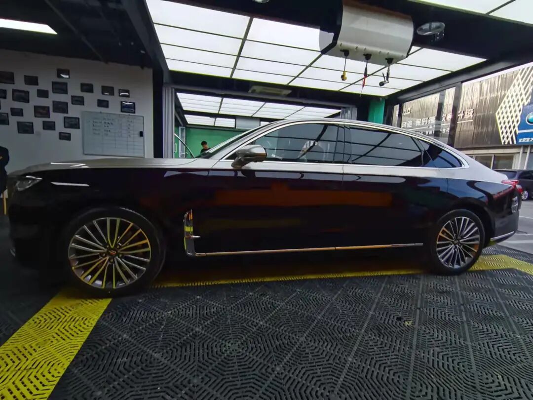 改色案例鉴赏气势如虹的红旗h9香槟金双拼色