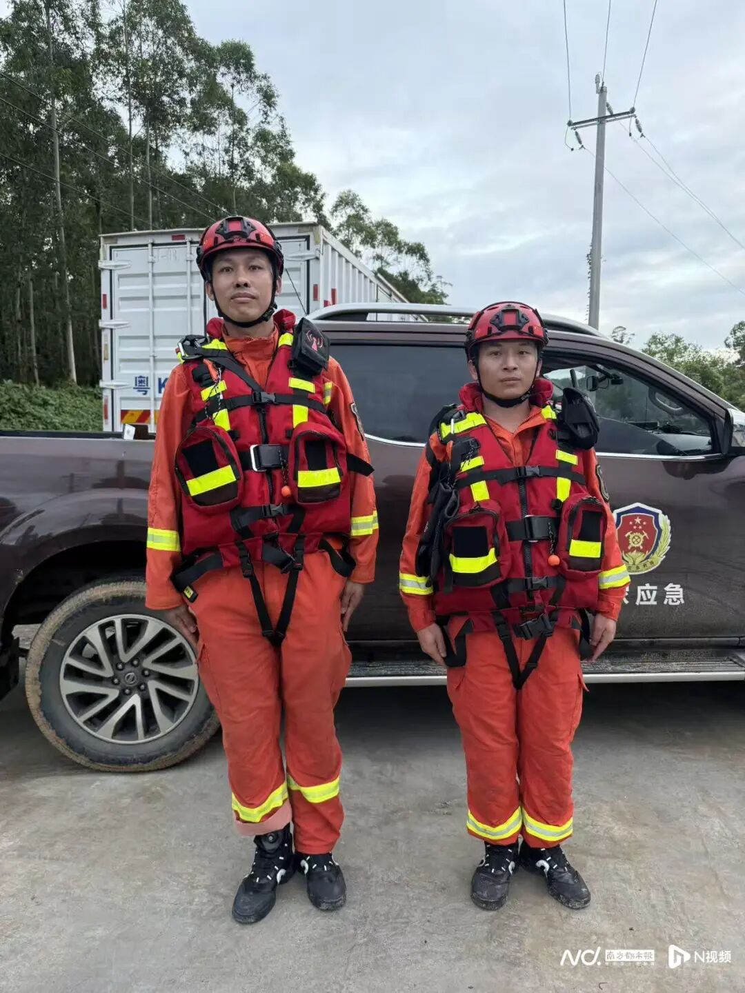 　　邱亚杰（左）和何旺华（右）。南都N视频记者 韦娟明 摄