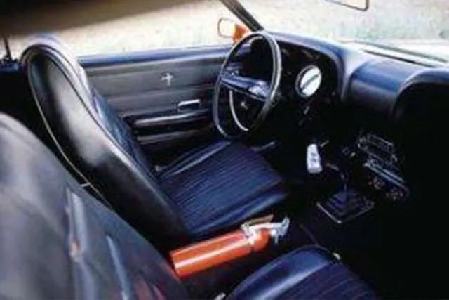 关于灭火器的使用、检查和保养