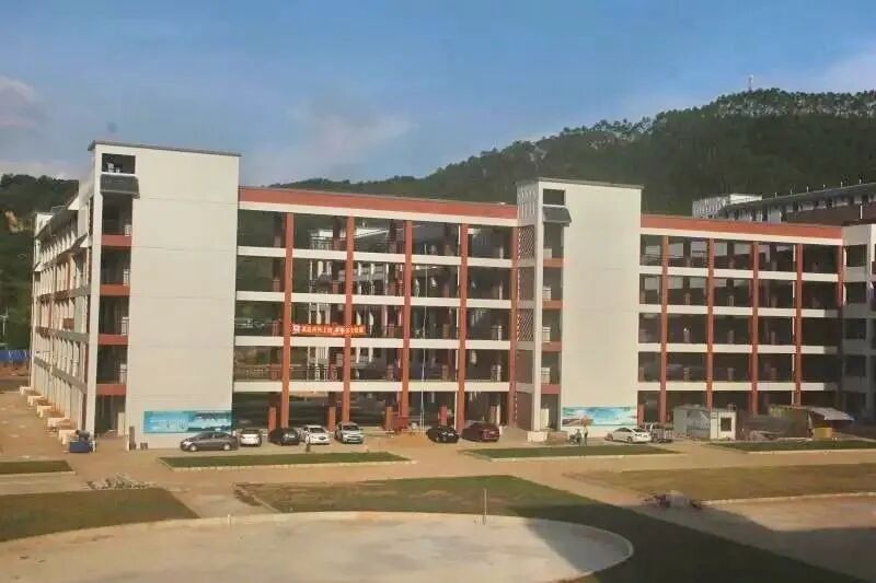 好消息封开县广信中学今年秋季开学千个学位面向全县招生