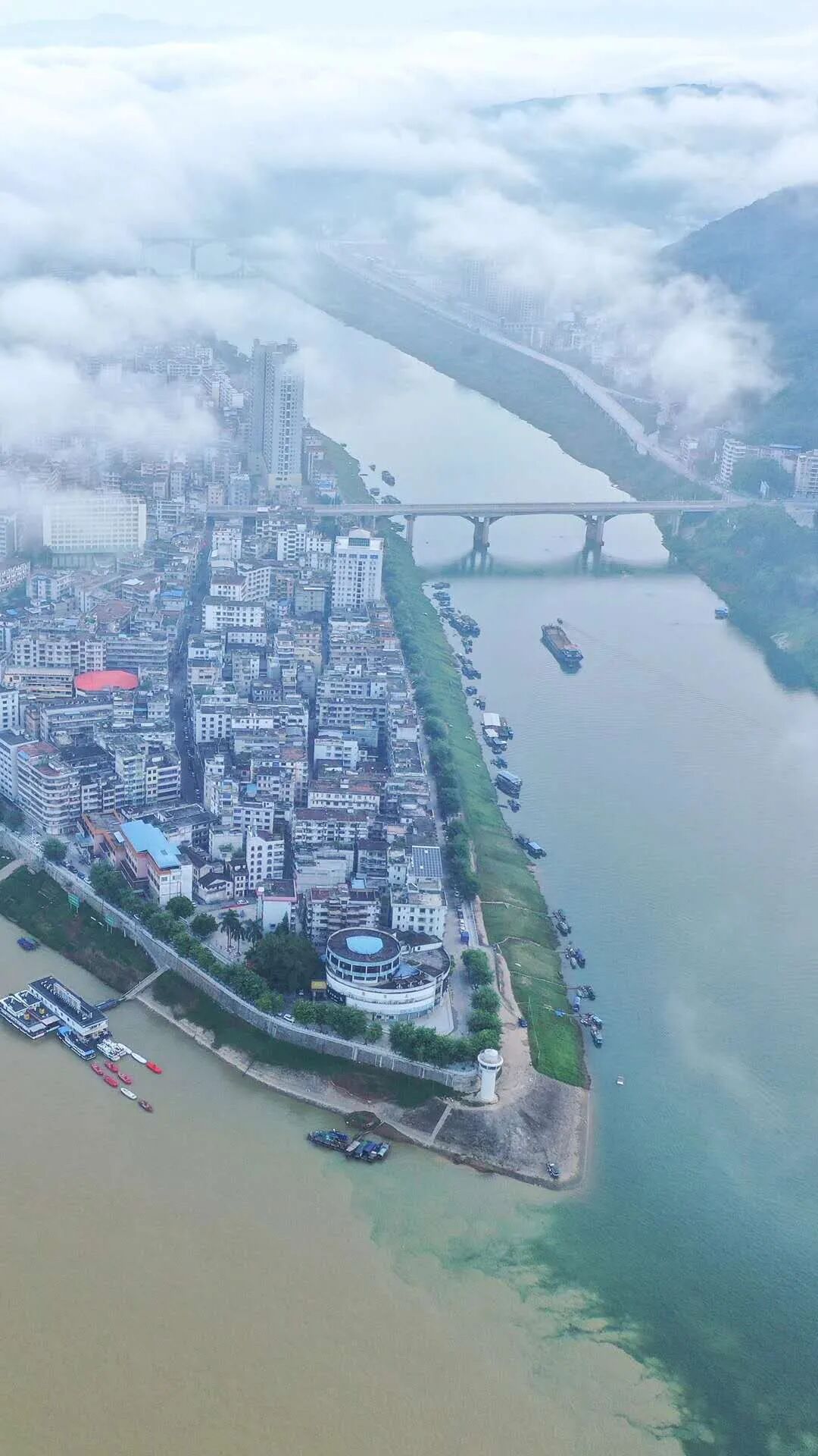 国家省市以及港澳媒体聚焦最具诗意小城封开他们评价