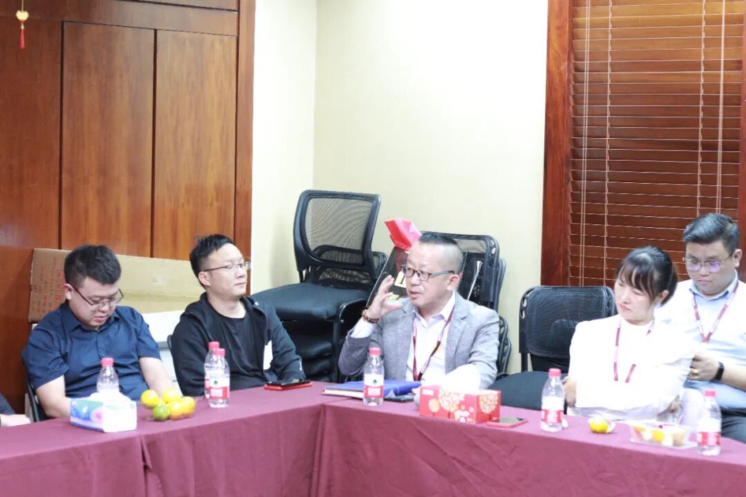 熱烈歡迎深圳市芯片行業(yè)協(xié)會(huì)蒞臨君林集團(tuán)交流座談！