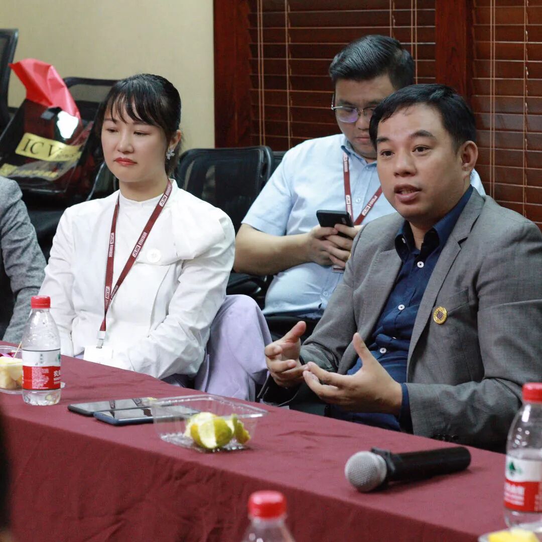 熱烈歡迎深圳市芯片行業(yè)協(xié)會(huì)蒞臨君林集團(tuán)交流座談！