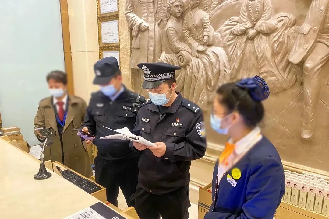 上午江苏省宿迁市公安局交警支队指挥中心主任李健岚到宿城区250省道