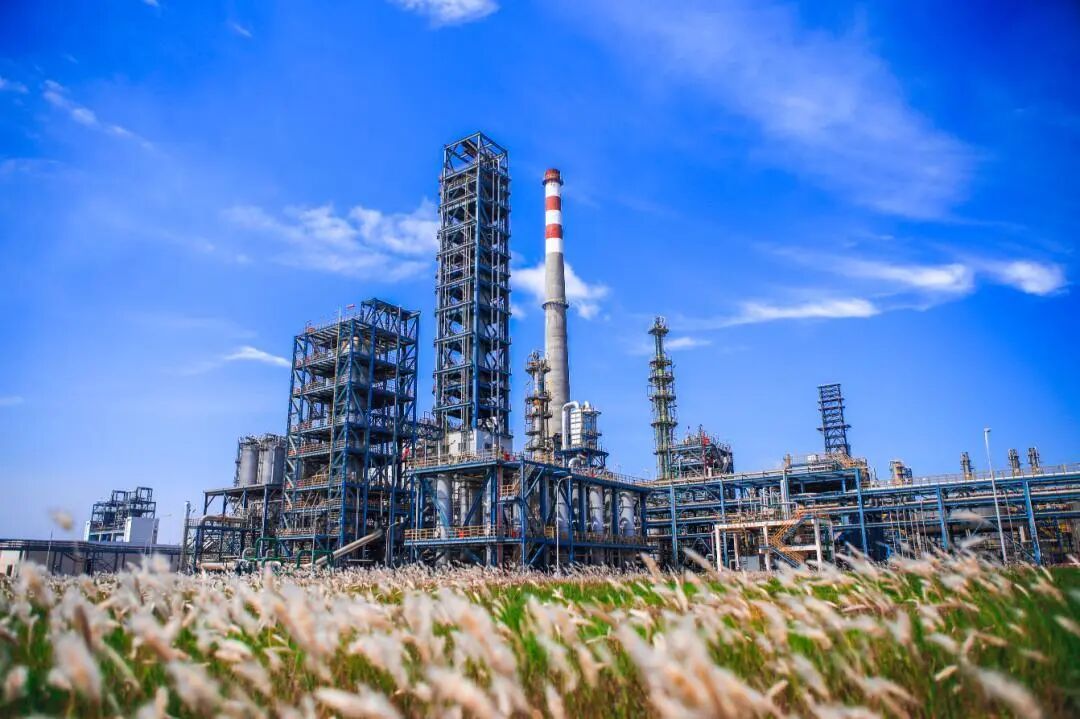 碳达峰、碳中和，将重新定义经济版图！碳中和主题投资策略：碳中和四大主题与十二赛道分析