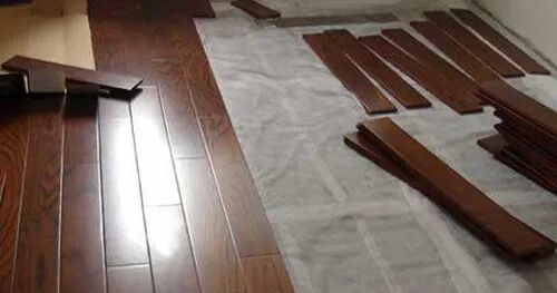 地暖地板地墊_地?zé)岬匕鍖Ｓ玫貕|_木地板地暖專用地墊