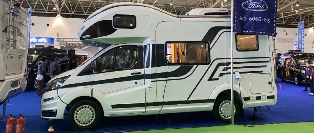 11.6南京房车展：高颜值，够霸气，大空间 选江铃V362C型房车没错了！