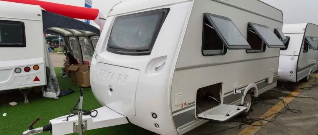 10.5北京房车展：美美的欧式拖挂，给你优雅的旅行时光——德发追梦520系列