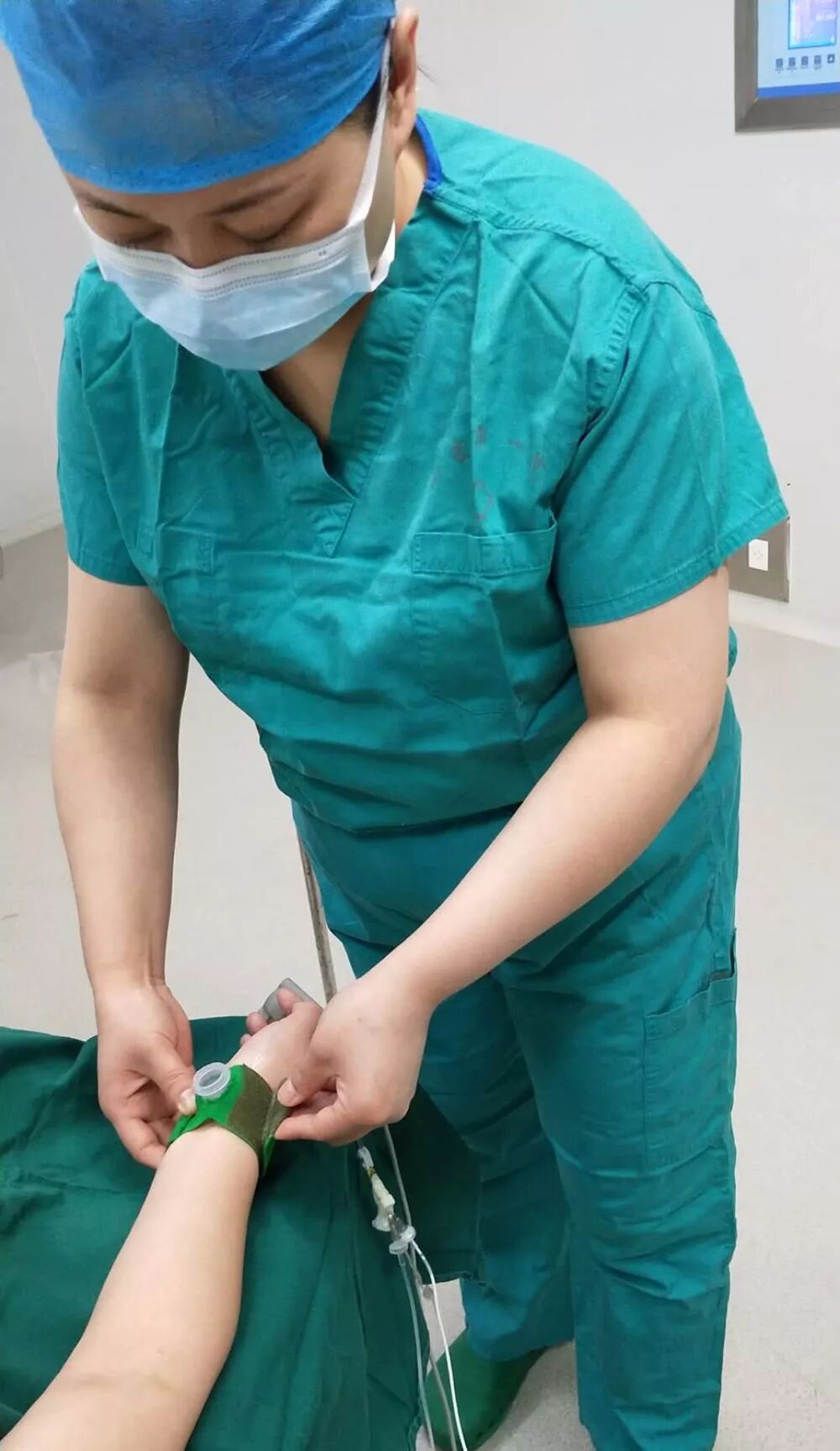 手术头皮夹怎么放护理创新的七个＂金点子＂，太实用了！看看我们可以借鉴不？_https://www.jmylbn.com_新闻资讯_第12张