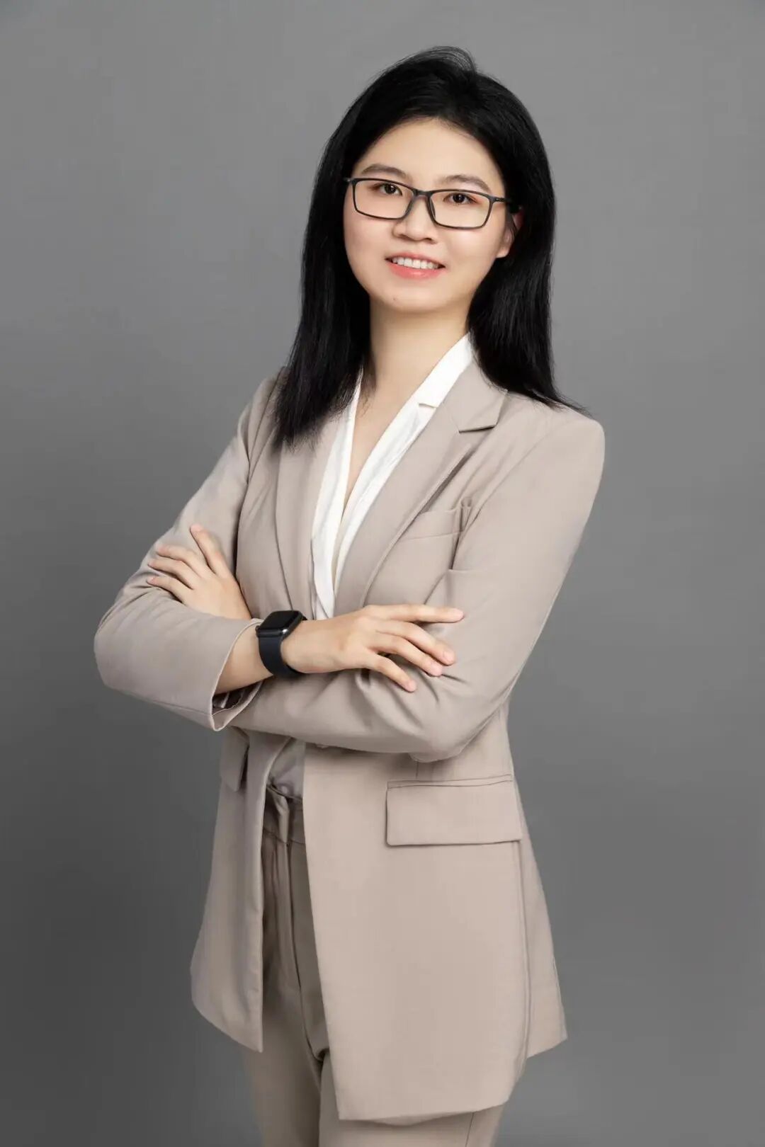 代理律师本案中,华让律所受四名被告委托,由所内武晓婧,夏博涵,杨露雨