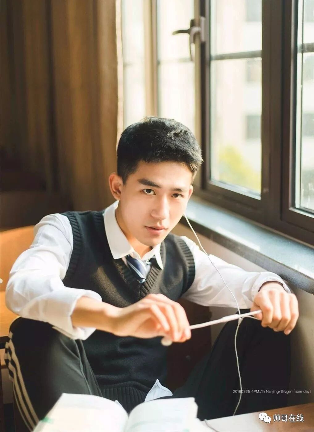 帅哥∣97年小奶狗鲜肉校草，像不像你下一任男盆友？－－吕根 - 51虹马