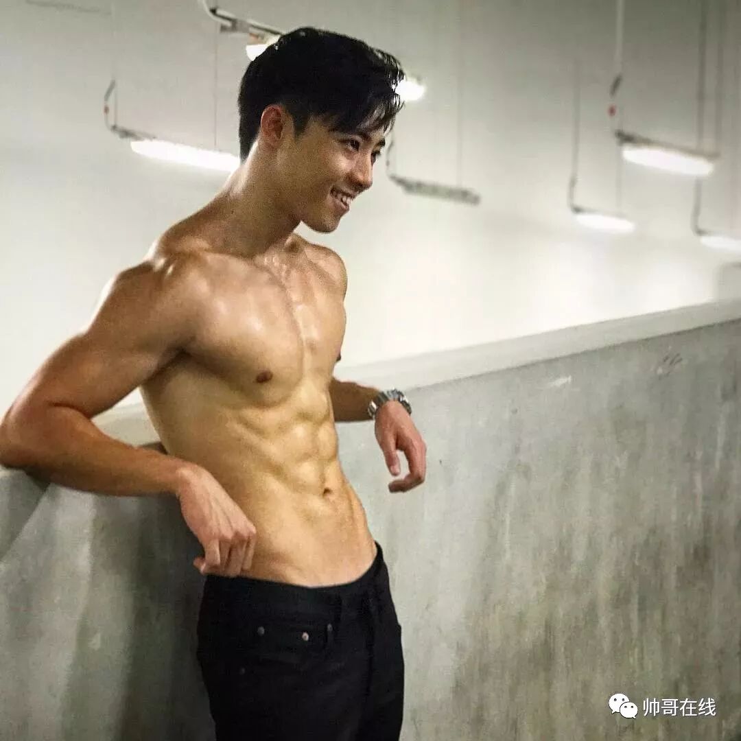 看点∣童颜腹肌“小奶狼”，好喜欢这样的原味帅气小鲜肉！ - 51虹马