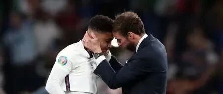 索斯盖特谈桑乔：我相信回到俱乐部他也能有同样出色的发挥