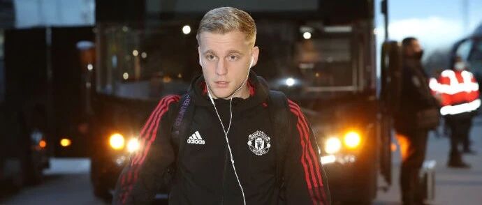 记者：范德贝克为在曼联的处境感到难过