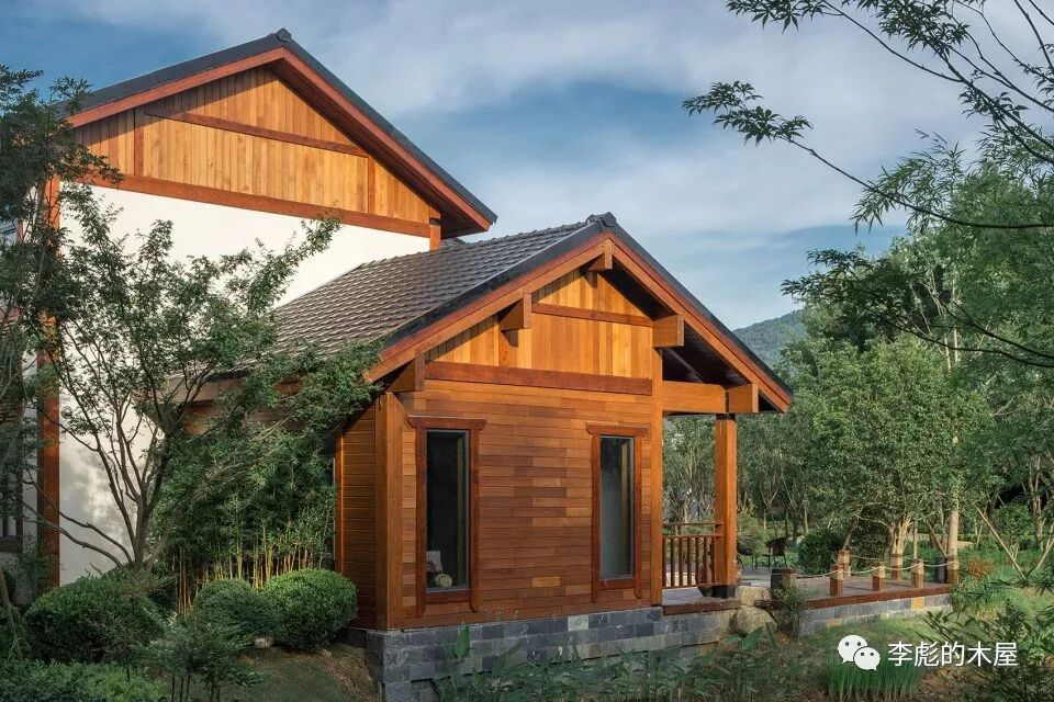 这家木屋度假酒店 告诉你为什么要用木结构