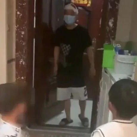 熊孩子高空抛物被妈妈请的假伤者吓哭：再也不敢了 | 冷兔小报 No.756