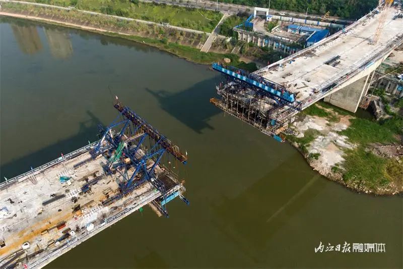 9月4日,内江水心坝大桥及连接线工程项