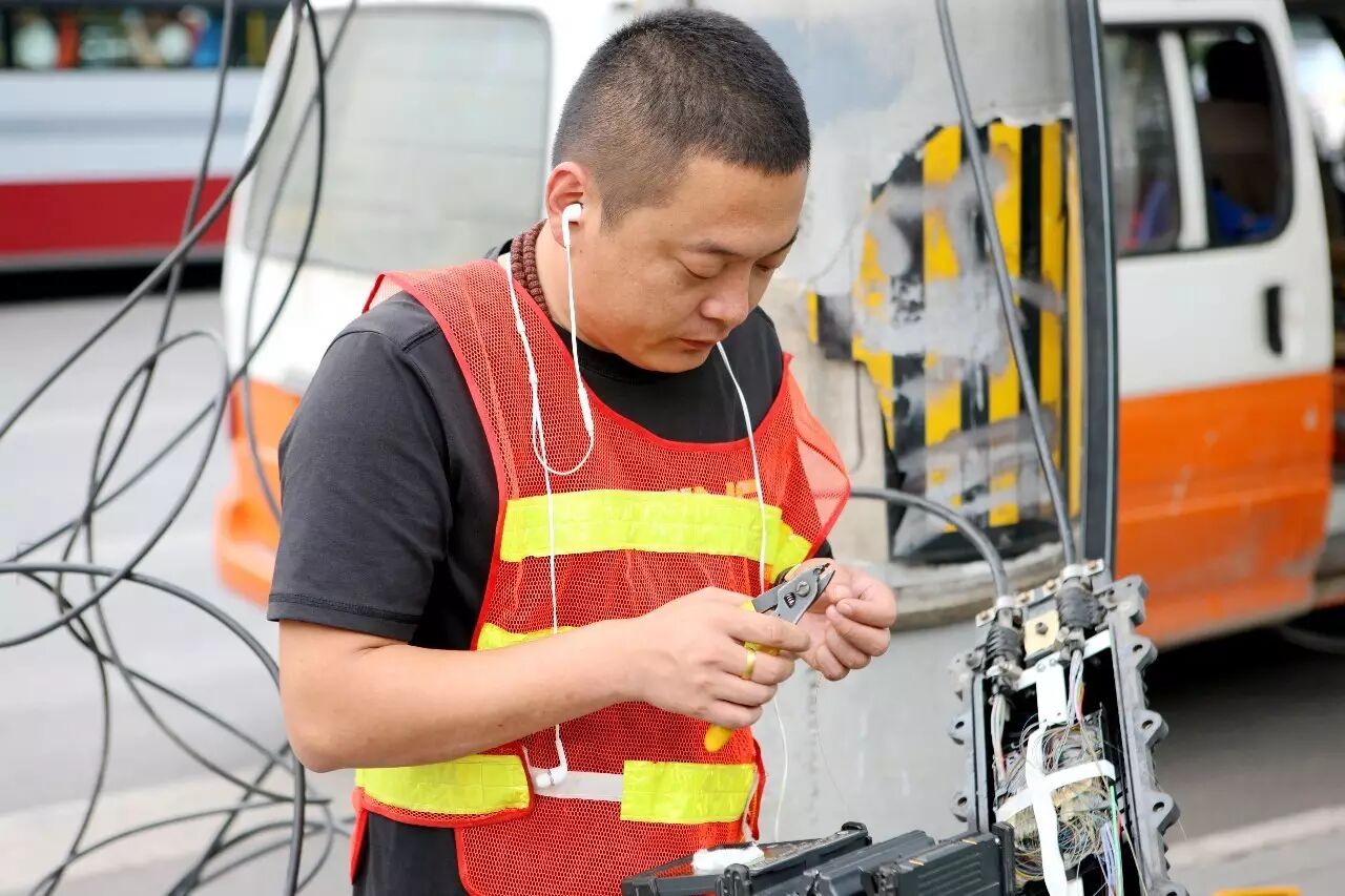 直击广电光缆维护员的一天17小时的苦累与坚守