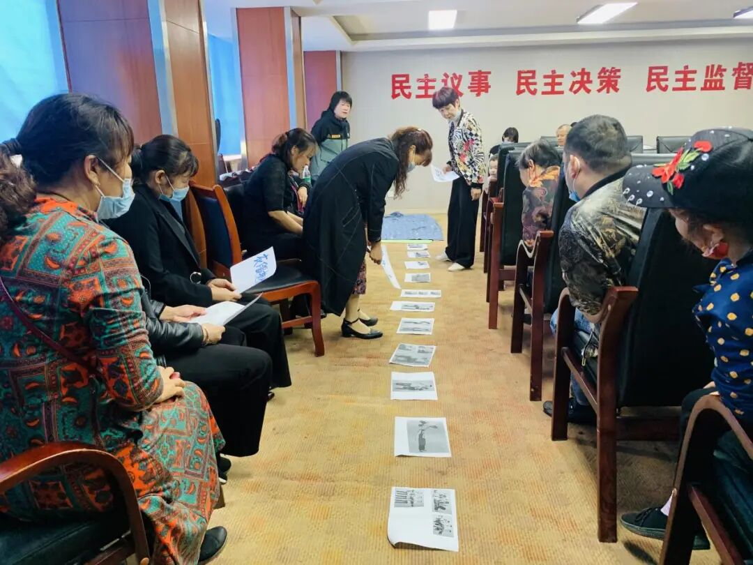 担架怎么用用简易担架运送伤员的技能你能得几分？丨在大面_https://www.jmylbn.com_新闻资讯_第4张