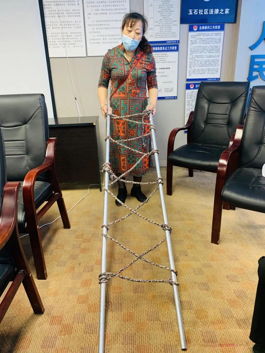 担架怎么用用简易担架运送伤员的技能你能得几分？丨在大面_https://www.jmylbn.com_新闻资讯_第5张