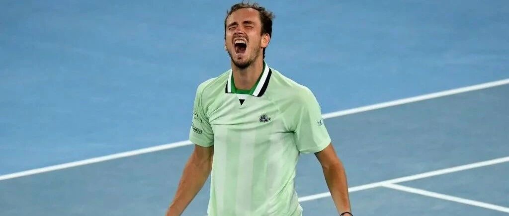 梅德维德夫连扳3盘 逆转阿利亚西姆进澳网4强