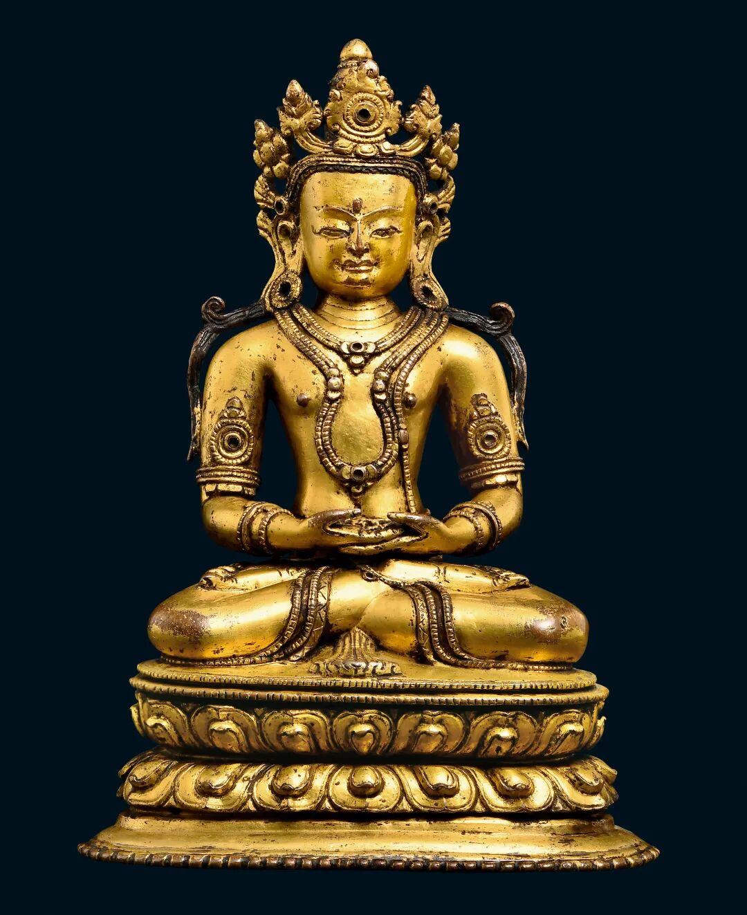 lot 2017无量寿佛像西藏 夏鲁寺风格 14世纪铜镀金 高23厘米夏鲁寺