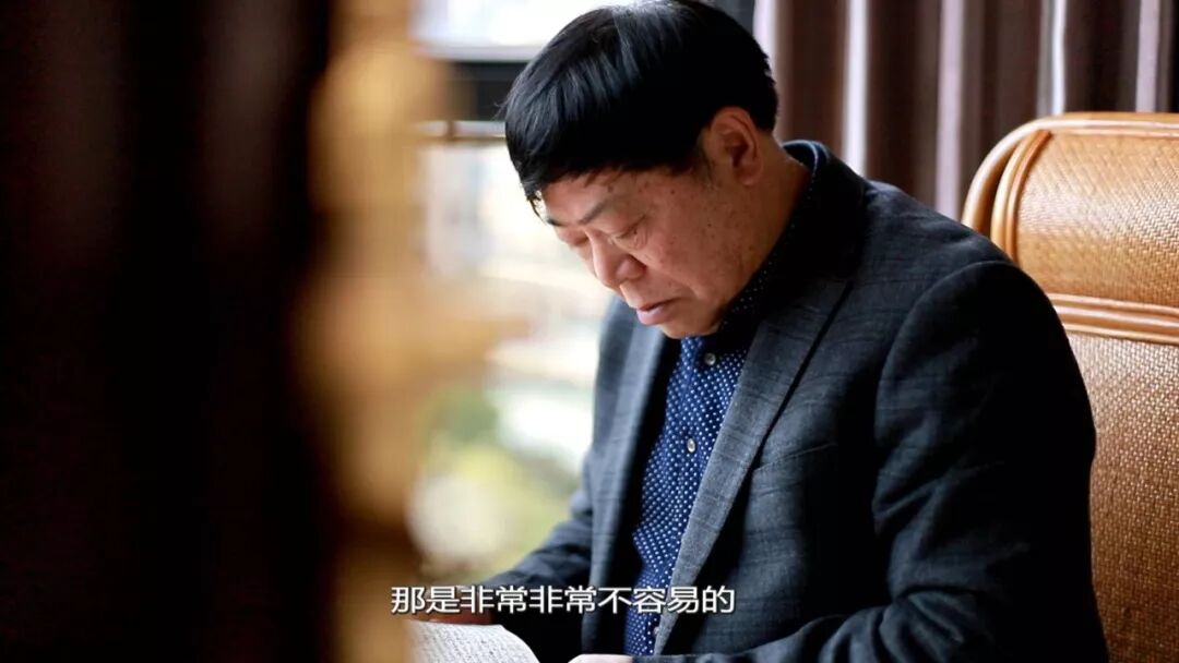 二十岁拍遗照流浪十年成富翁这位诸暨人的故事太传奇